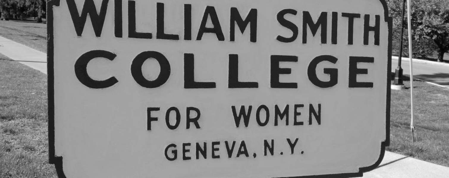 Smith College Sign